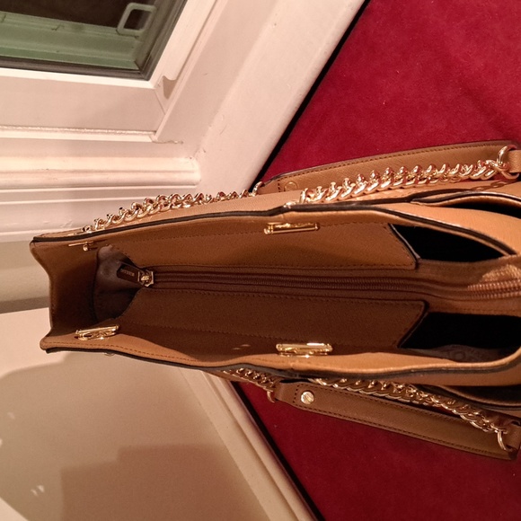 Michael Kors Jet Set Tan /Gourgous Gold Hardware NEW Excellent Condition - Picture 9 of 12